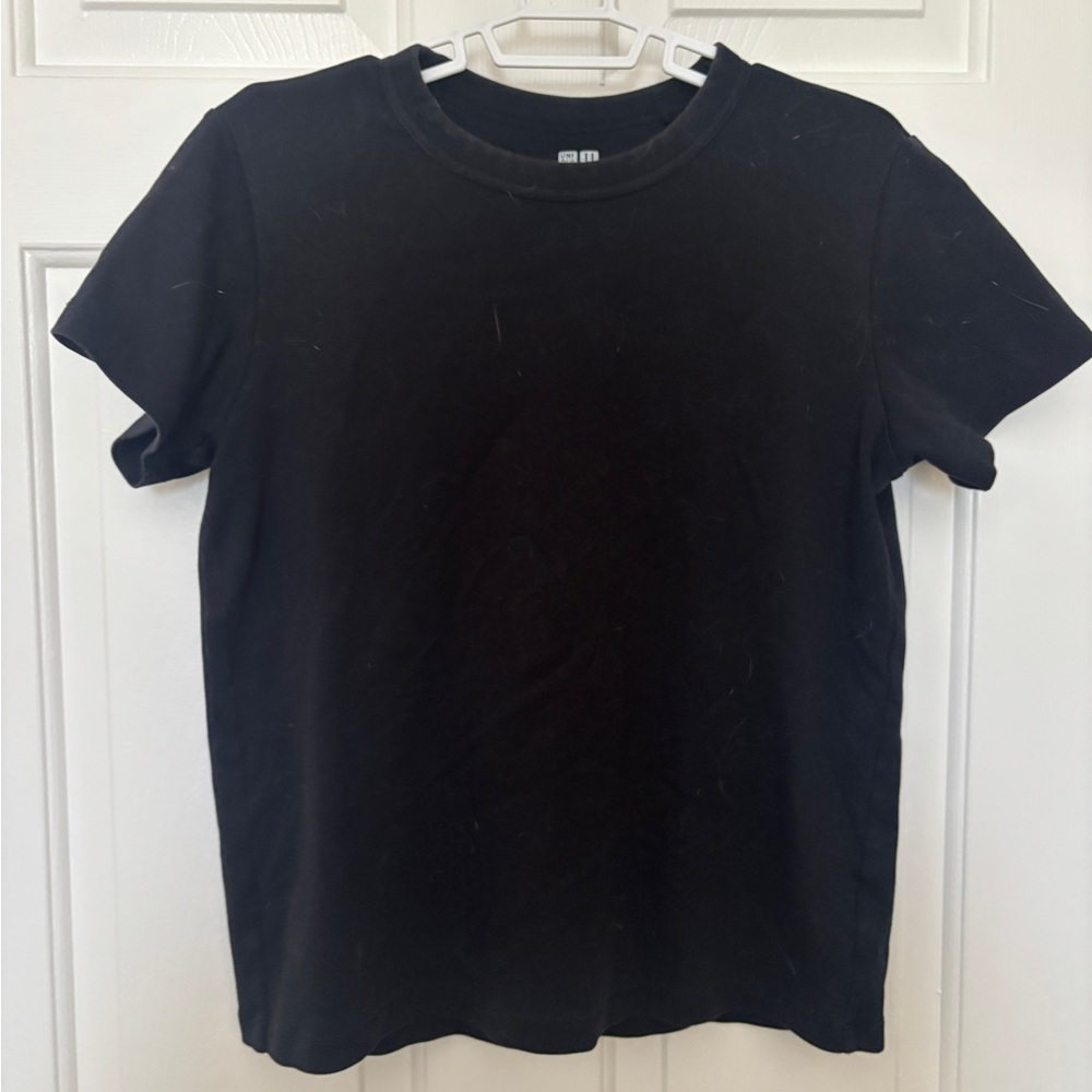 Uniqlo U Black/Cream Crew Neck Tees